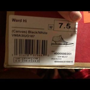 Used 7.5 woman size vans